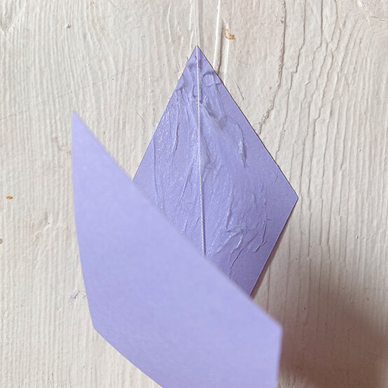 balloon-lantern-tail-step2.jpg?sw=554&q=85