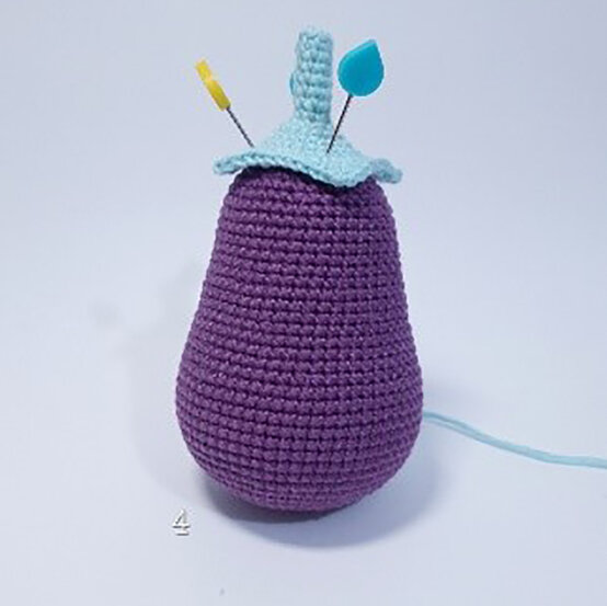 Idea_How-to-crochet-vegetables_Aubergine4.jpg?sw=554&q=85