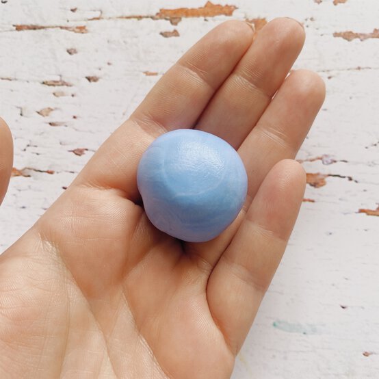 4_how-to-make-a-mould-for-resin.jpg?sw=554&q=85