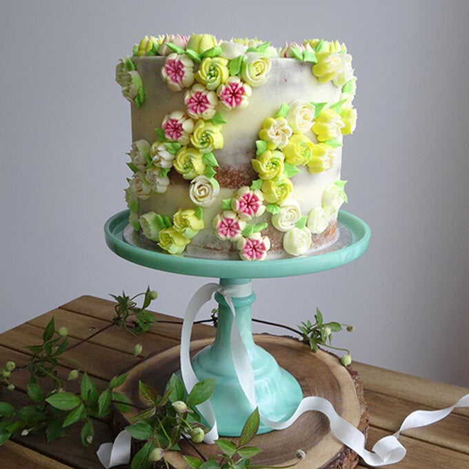 idea_get-started-in-cake-decorating_elderflower.jpg?sw=680&q=85