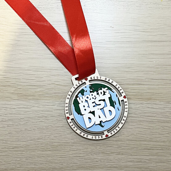 Idea_glowforge-how-to-make-a-personalised-medal_step14.JPG?sw=554&q=85