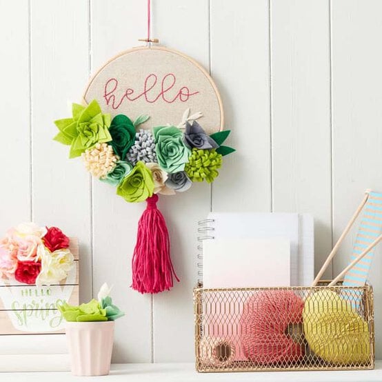 spring%2Dsucculent%2Dwall%2Dart.jpg?sw=554&q=85