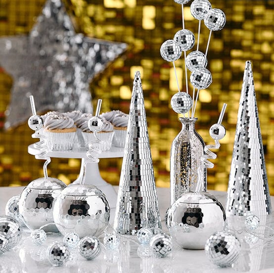 mirror%2Dball%2Dtree.jpg?sw=554&q=85