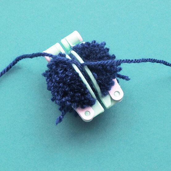 table-dec-cracker-4-e.jpg?sw=554&q=85