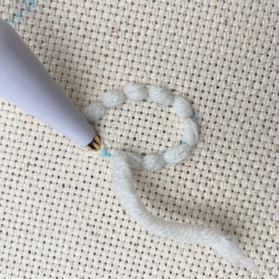 ideas%5Fhow%2Dto%2Dmake%2Da%2Dpunch%2Dneedle%2Dtoadstool%2Dcushion%5Fstep%2D2b.jpg?sw=554&q=85