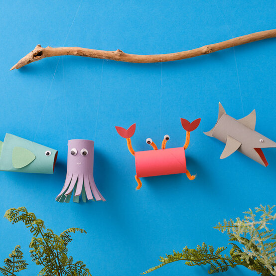 idea%5Fupcycling%2Dprojects%2Dto%2Dmake%2Dwith%2Dkids%5Fstep%2D16.jpg?sw=554&q=85