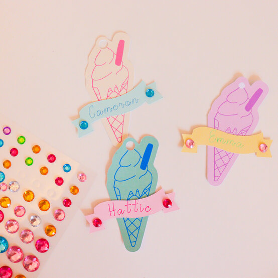 how-to-make-ice-cream-van-party-bags_5-tags.jpg?sw=554&q=85