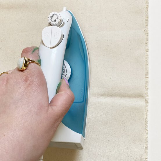 how_to_print_with_plants_step1.jpg?sw=554&q=85