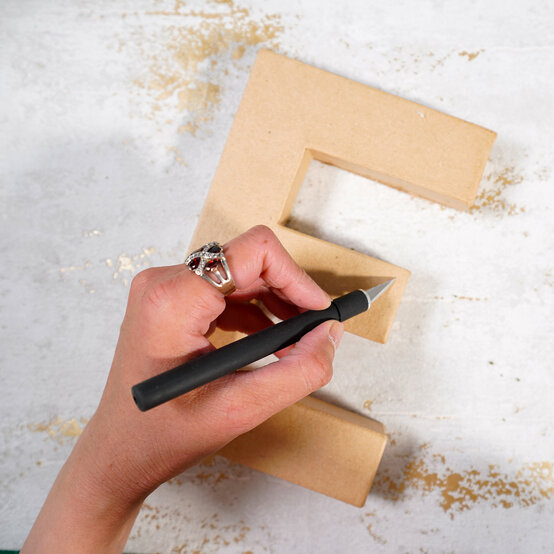 eid-floral-letters_step1.jpg?sw=554&q=85