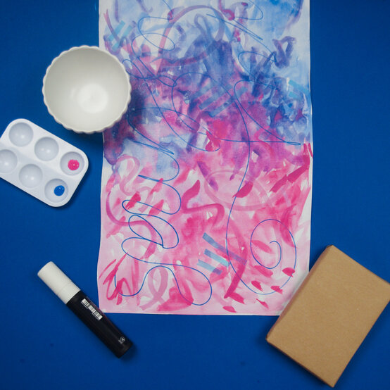 how-to-make-colourful-wrapping-paper---step_4.jpg?sw=554&q=85