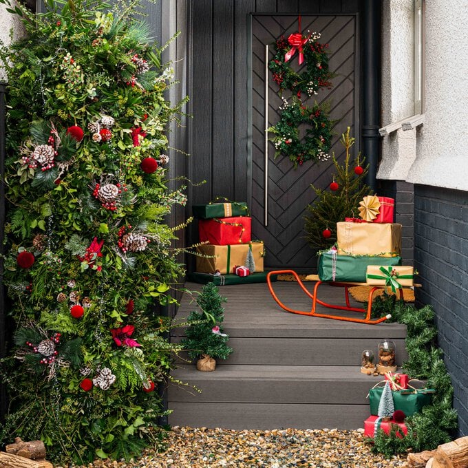 how-to-make-christmas-foliage-door-decor_step6.jpg?sw=680&q=85