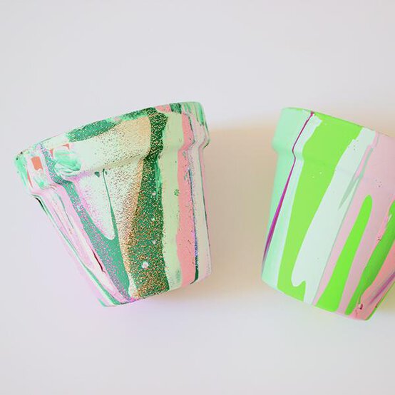 poured-paint-pots-step3.jpg?sw=554&q=85