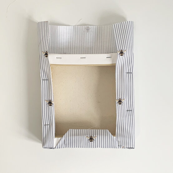 how_to_organise_your_home_office_with_-fabric_notice_board_7-.jpg?sw=554&q=85