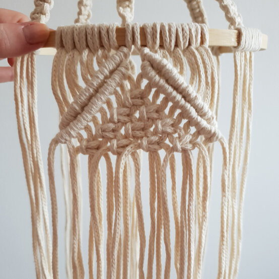 Ideas_How-to-Make-a-Macrame-Mobile_Step-12b.jpg?sw=554&q=85