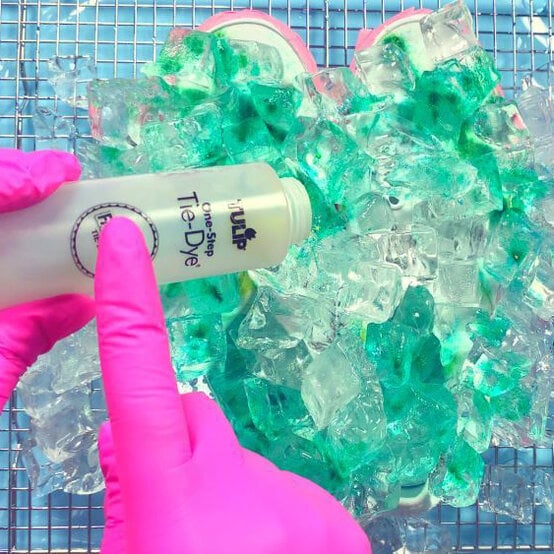 tie-dye-shoes-step-4.jpg?sw=554&q=85