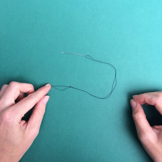 fabric-scrap-garland_step4_1.jpg?sw=554&q=85