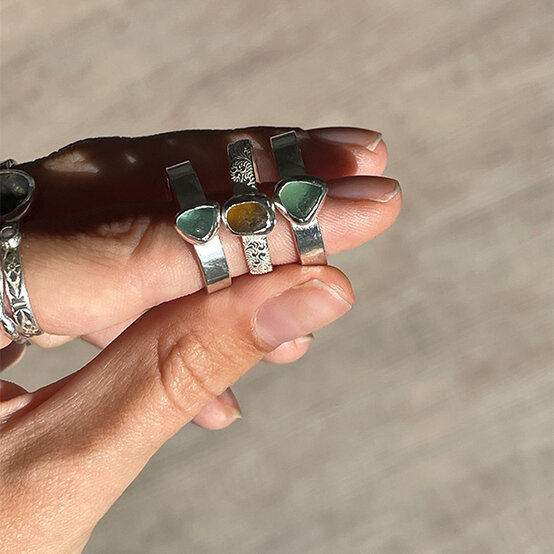 artisan-lexi-parkin-handmade-rings.jpg?sw=554&q=85