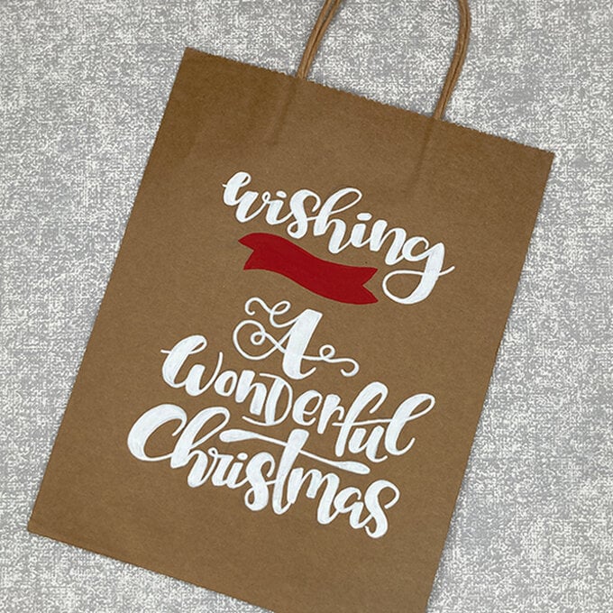 idea_ways-to-personalise-a-christmas-gift-bag_step3a.jpg?sw=680&q=85