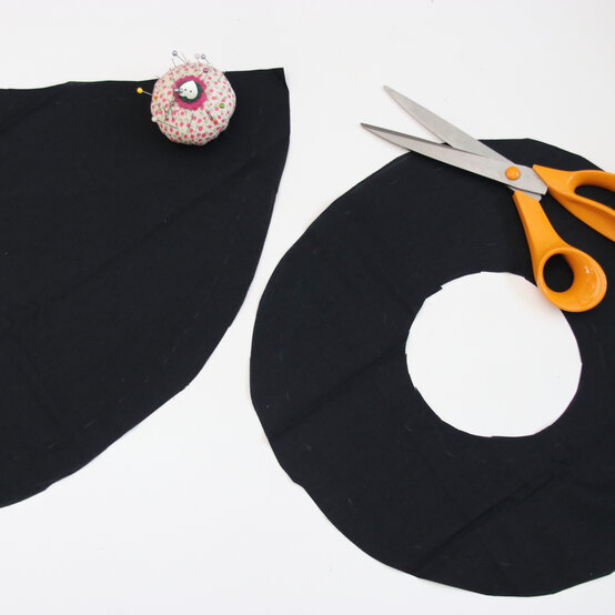 worst_witch_fabric_step_3a.jpg?sw=554&q=85