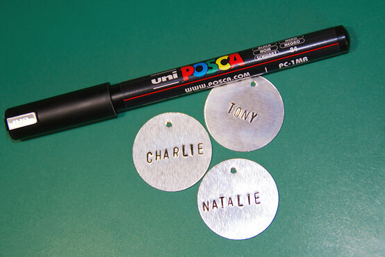 wine-glass-charms-11-of-40-edit1.jpg?sw=554&q=85