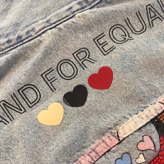 ways-to-customise-clothing-for-Pride_cricut-4.jpg?sw=554&q=85
