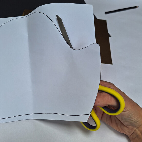 idea_kids-pirate-accessories-hat_step2a.jpg?sw=554&q=85