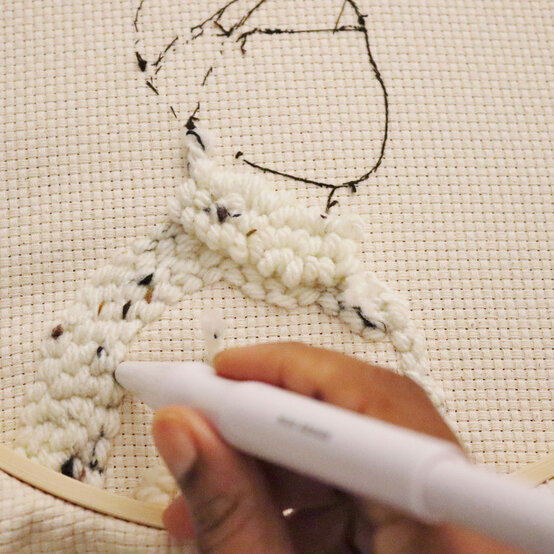 winterpunchneedle_step8_2.jpg?sw=554&q=85