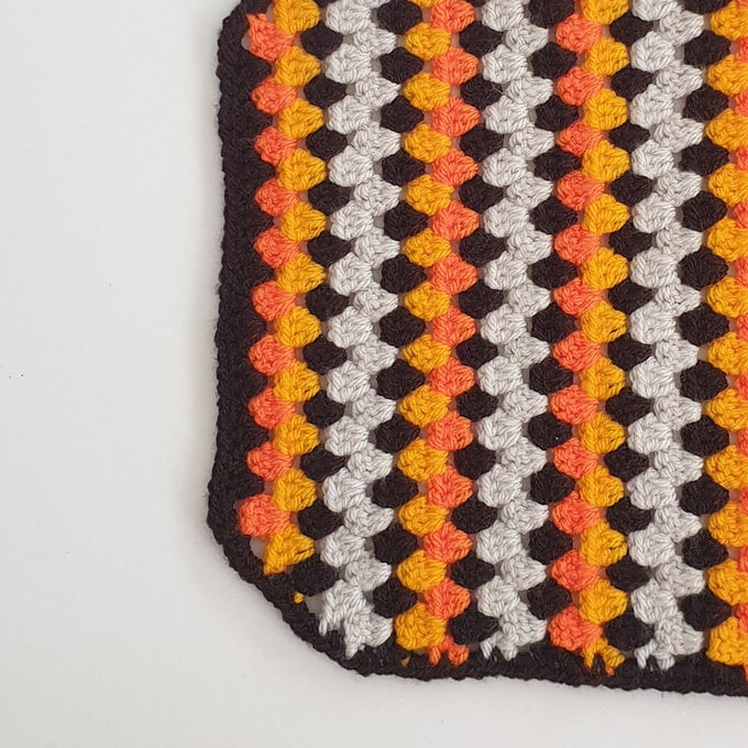 how-to-crochet-an-autumn-dog-coat_body.jpg?sw=680&q=85
