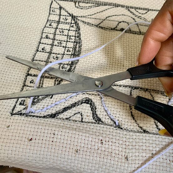 punch-needle-mirror_step6a.jpg?sw=554&q=85