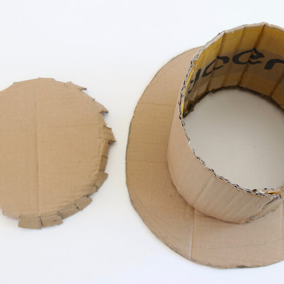 willy_wonka_cardboard_step_4a.jpg?sw=554&q=85