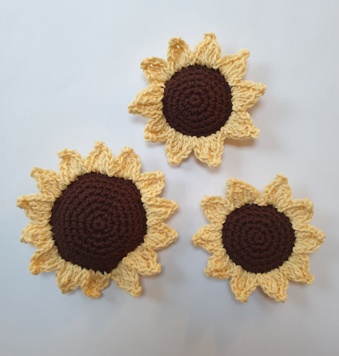 how_to_crochet_a_summer_garden_wreath_sunflower.jpg?sw=680&q=85