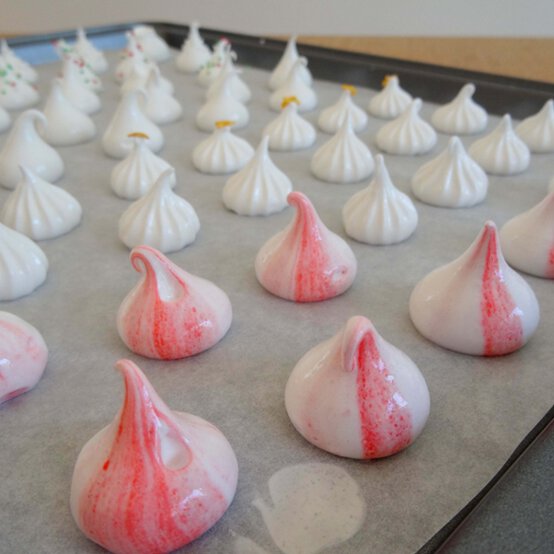 Idea_how-to-make-a-christmas-grazing-board_step5d.jpg?sw=554&q=85