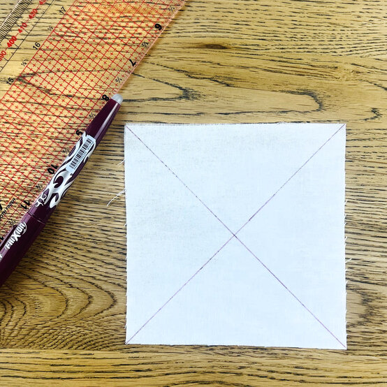 Idea_how-to-quilt-a-christmas-stocking_step2.jpg?sw=554&q=85