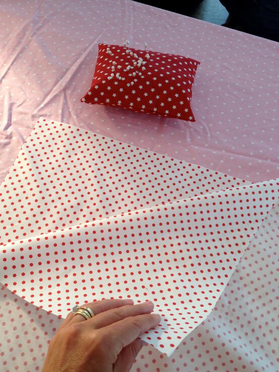 santa-sack1.jpg?sw=554&q=85