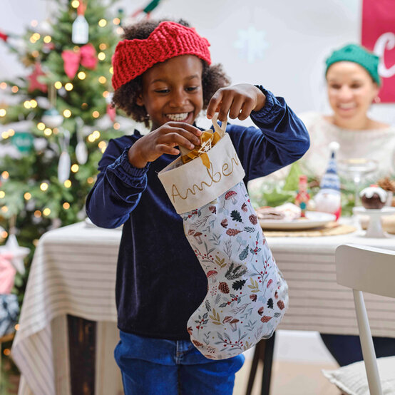 idea_stocking-ideas-to-make-this-christmas_embroidered.jpg?sw=554&q=85