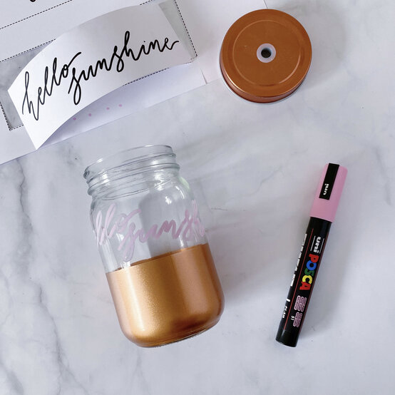 how-to-customise-drinking-jars-with-creative-lettering-_step6jpg.jpg?sw=554&q=85