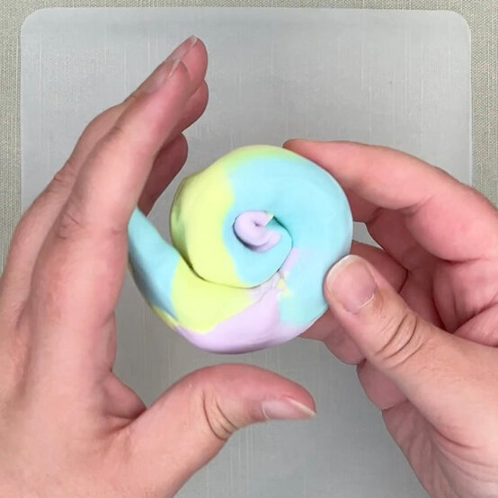 idea_how-to-make-polymer-clay-tags_step4b.jpg?sw=554&q=85