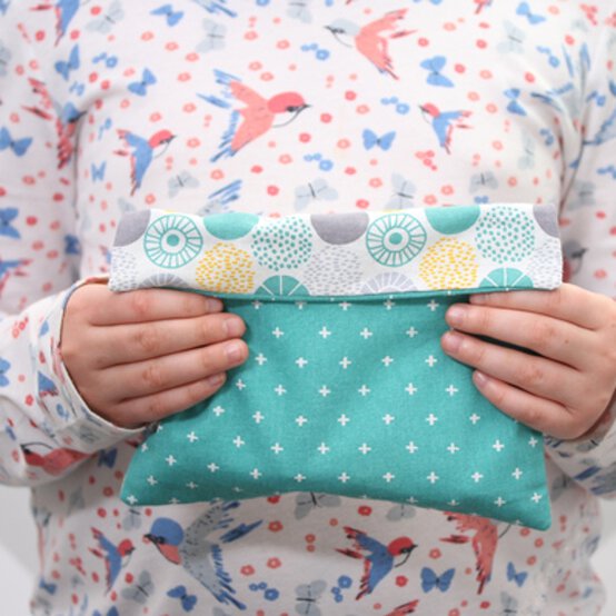 25-things-to-sew-velcro-pencil-case.jpg?sw=554&q=85