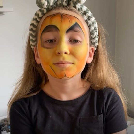 halloweenpumpkin_step5.jpg?sw=554&q=85