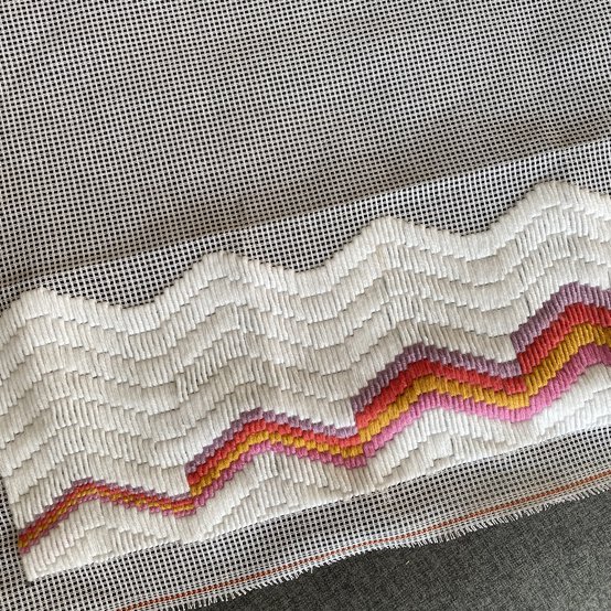 beginner-bargello_step-7_3.jpg?sw=554&q=85