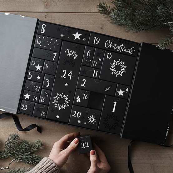 X212%5FCard%5FAdvent%5FCalendar.jpg?sw=554&q=85