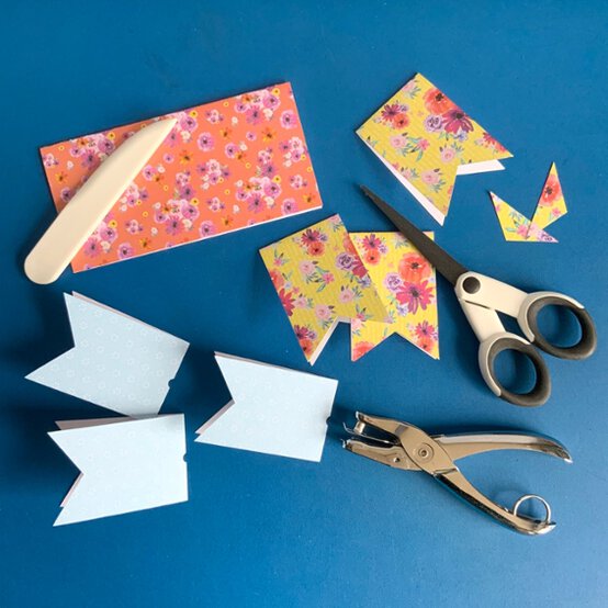 PaperFlagBunting_Step2.jpg?sw=554&q=85