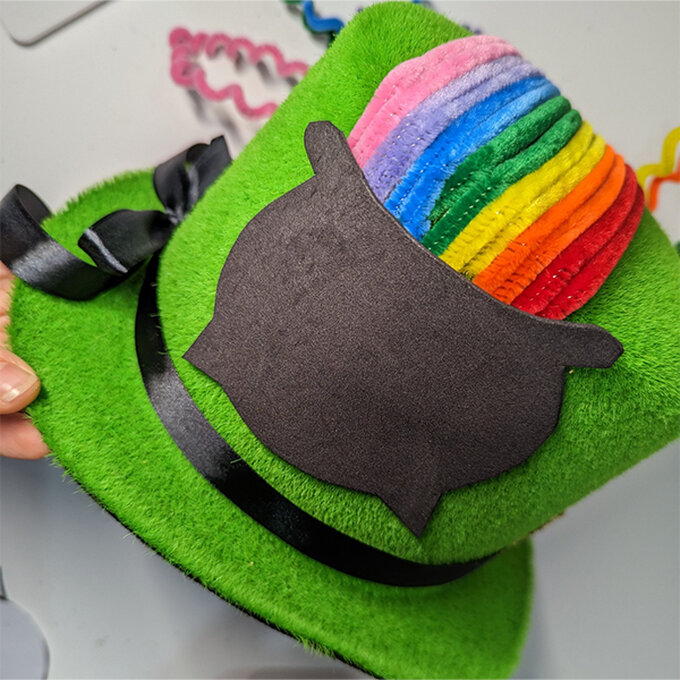 how-to-make-a-st-patricks-day-hat_step-5a.jpg?sw=680&q=85