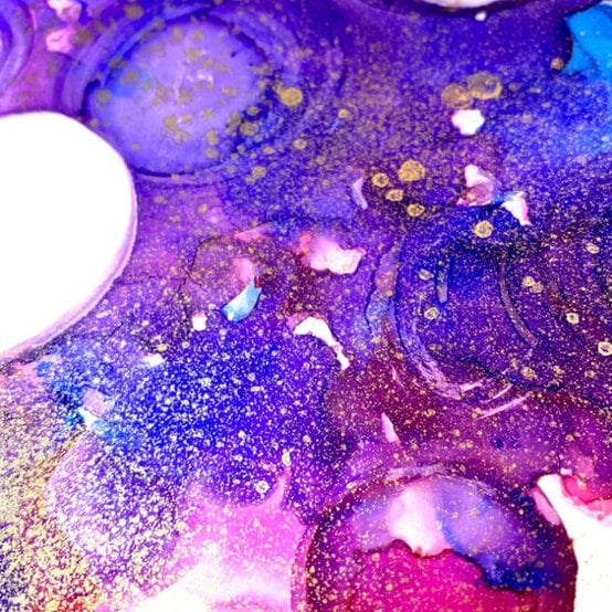 Idea_how-to-use-alcohol-inks_step6.jpg?sw=554&q=85