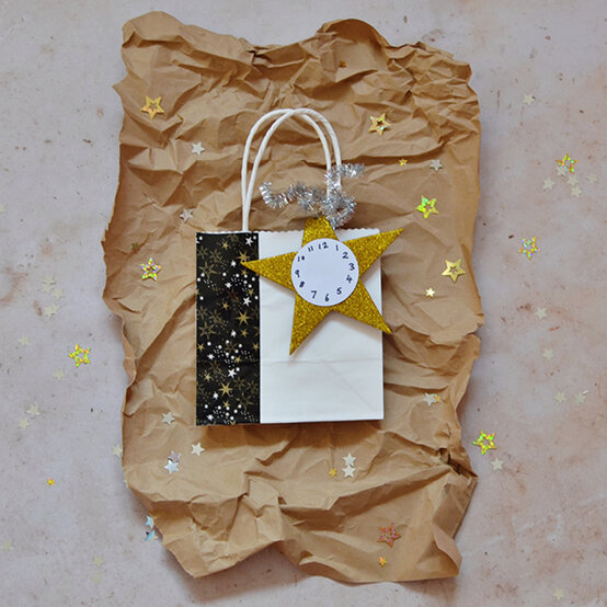 new-years-eve-kids-crafts3.jpg?sw=554&q=85