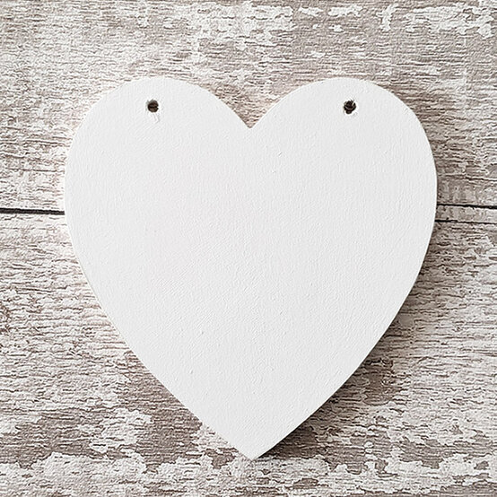 cricut_how_to_decorate_a_wooden_heart_02.jpg?sw=554&q=85