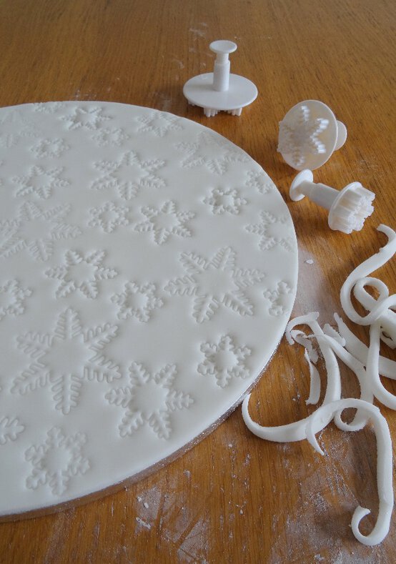 hat-3.jpg?sw=554&q=85