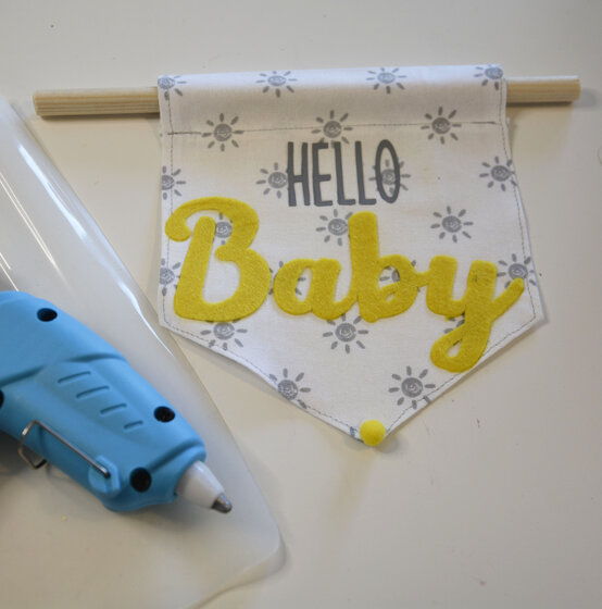 cricut_how_to_make_a_nursery_wall_hanging_step16.jpg?sw=554&q=85