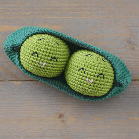 Idea_How-to-crochet-vegetables_Peas.jpg?sw=554&q=85