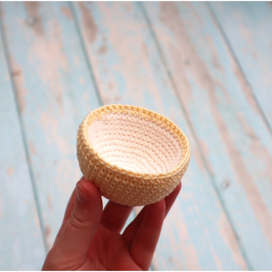 how_to_crochet_an_amigurumi_pigeon_pigeon_bowl_1_1000x1000.jpg?sw=554&q=85